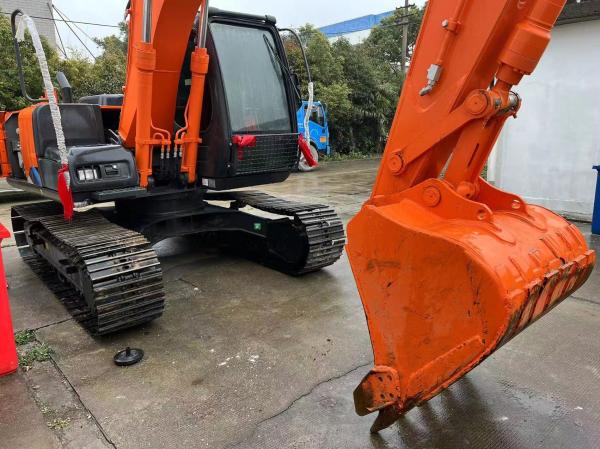 Excavateur Hitachi 130 d'occasion Économique en carburant Fiable Construction lourde d'occasion