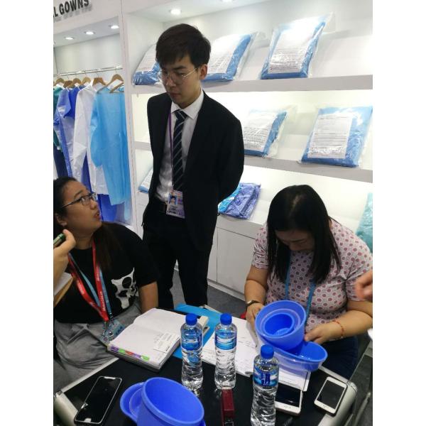 Пакеты хирургического вмешательства здравоохранения, пациент Arthroscopy колена устранимый задрапировывают