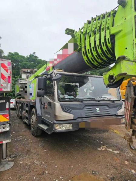 Reliable 2018 Zoomlion 110-ton Hydraulic Truck Crane For Construction, Mining, And Dockside Lifting