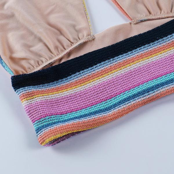 Halter corto apretado de la longitud de la muchacha de la armadura del top atractivo de la cruz irregular