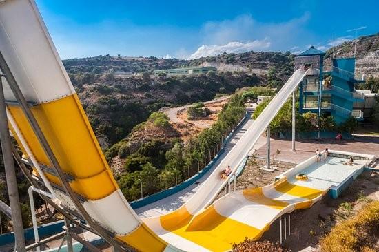 Water Park Holidays Boomerang Big Water Slides 9 - 18M Platform Height