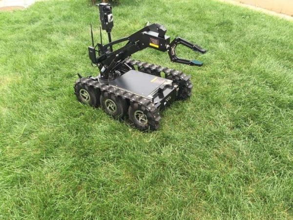 Eod 24V Explosive Ordnance Disposal Robot For Dangerous Substances