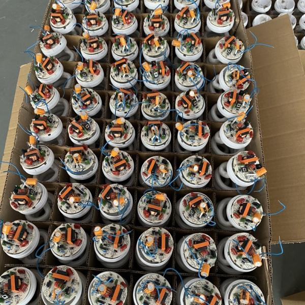 ハイニング・シパーク CFL UVBランプ 10.0 26W 爬虫類のためのUV電球