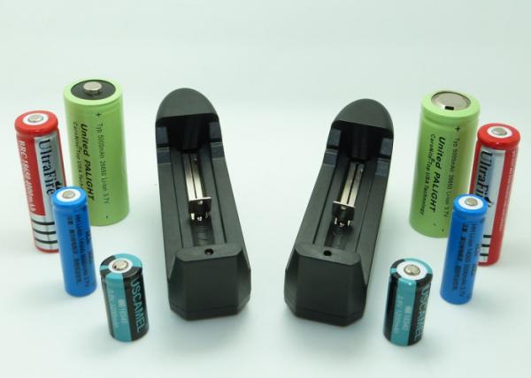 888 Boat Shape US EU Universal Li Ion Battery Charger For Flashlight Headlight