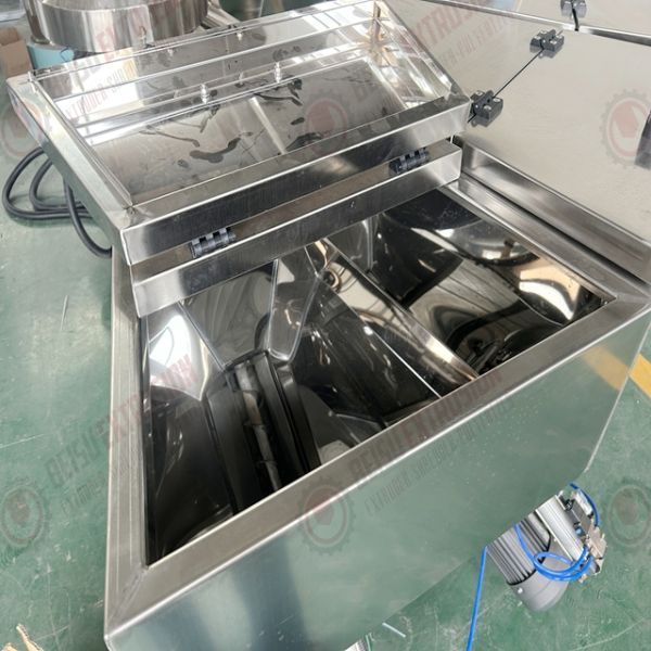 Automatic Plastic Mixer Machine with 1-50Kg Ingredient Range and 5-20G High Precision Weighing for PVC/SPC/WPC