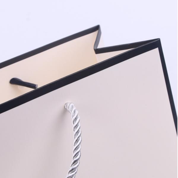 White Coated Kraft Paper Shopping Bags 300G Custom Cardboard Bags