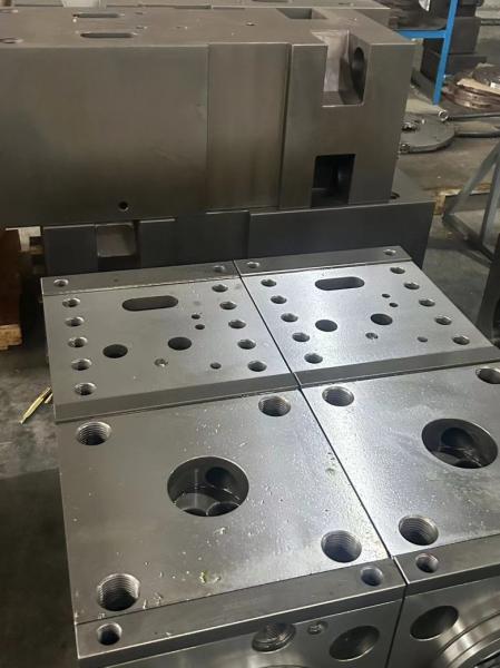 SB151 Tool Chisel 175mm SOOSAN Breaker Spare Parts Rock Breaker Hammer Top Middle Cylinder Body
