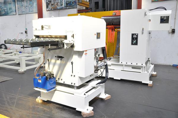 Metal Parts Stamping And Steel Coil Uncoiler Equipment , Coil Straightening Machine