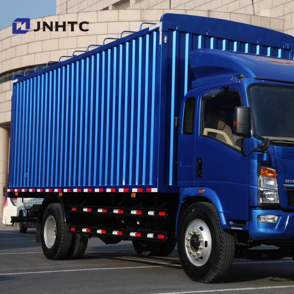 Vagão comercial Van Truck da caixa da carga do transporte dos caminhões do dever da luz de HOWO 4x2