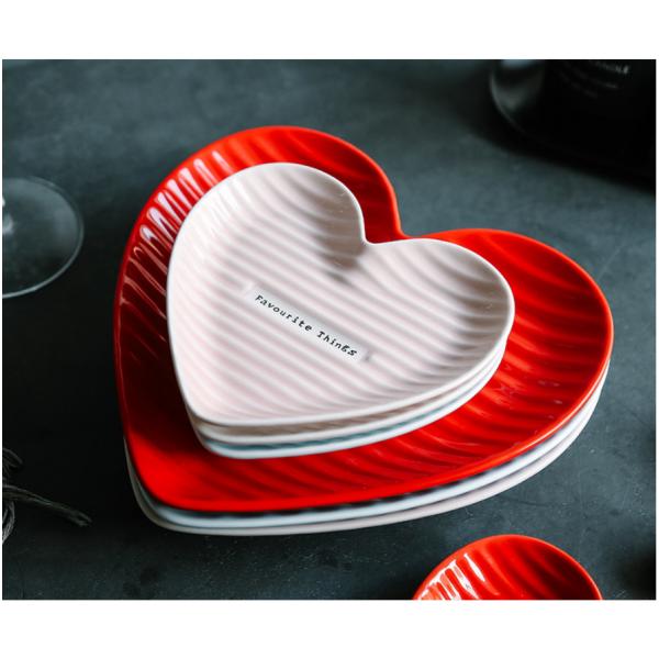 Assiette en céramique en forme de coeur créative pour gâteau Dessert fruits 6 pouces 8 pouces