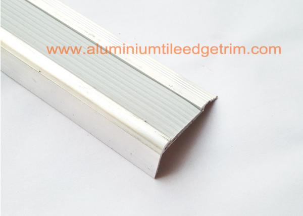 Multi - Function Slip Resistant Stair Tread Nosings  Bullnose Edging Trim 40 X 20 X 2.7mm