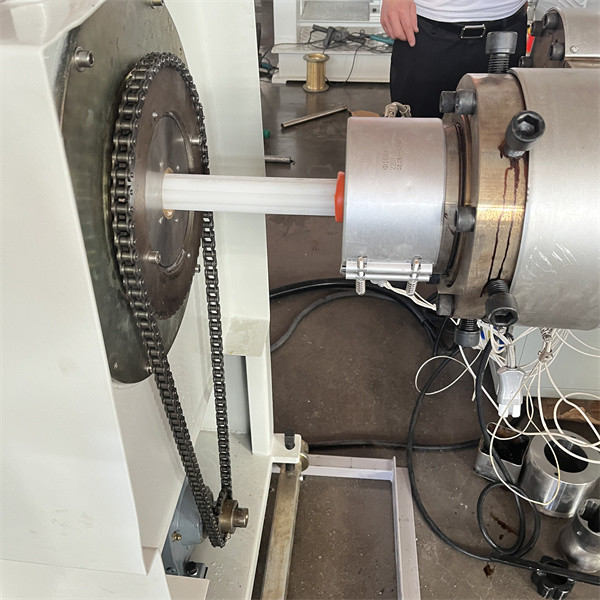 PVC/UPVC/PE/PP/PPR/LDPE канализационная вода/труба под давлением/труба для электропроводов/труба для экструзирования/машина для экструзирования гофрированных труб