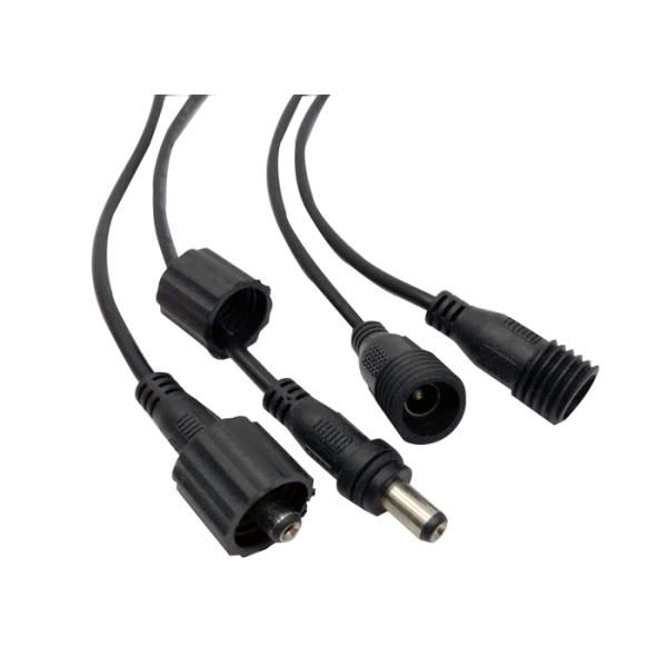 На открытом воздухе 3 прикалывают кабель 500mm водостойкий электрический