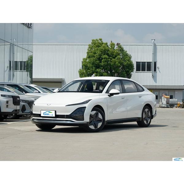 410KM Range Wuling E5 2024 Electric Car Standard Retail in the Energy Vehicle Market