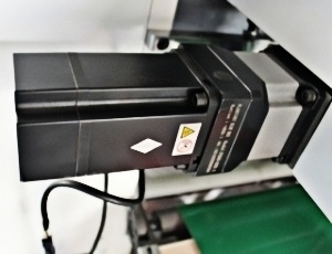 JIGUO High Precision Positioning Window Patching Machine Stable Operation Window Patching Machine Forpackaging And Printing Industry