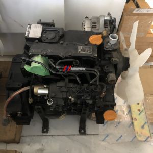 Compact Yanmar Engine 3TNV70-S Three Cylinder Diesel Engine 0.854L 2200 Rpm