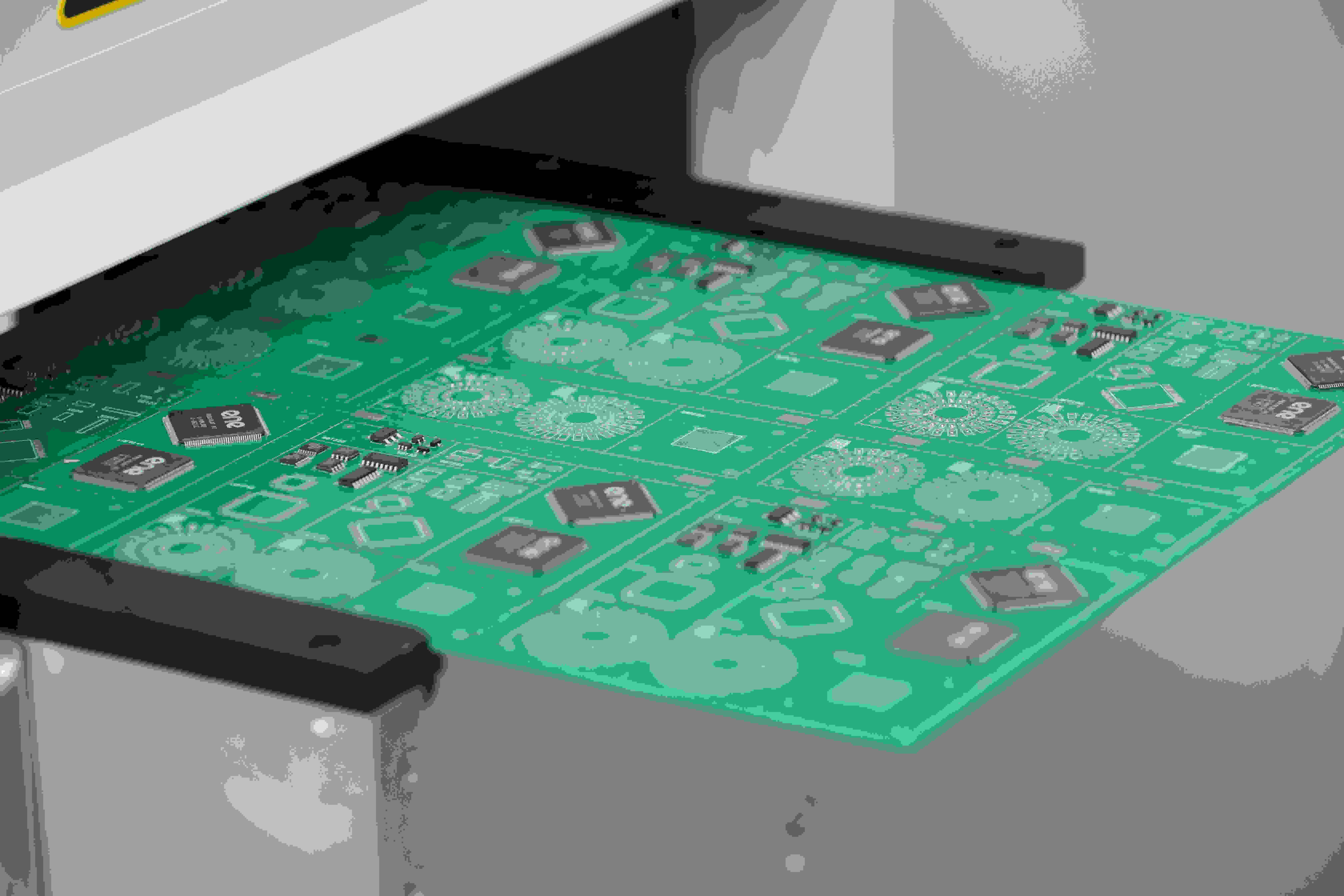 Полноавтоматический PCB делая собранием PCB машины CHM-861 8 голов 100 фидеров