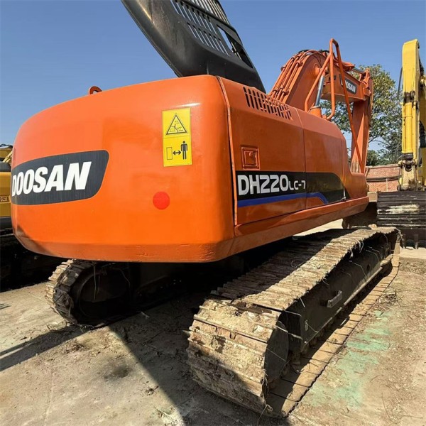 Doosan DH220 DH220LC-7 22 Ton Crawler Excavator Used Hydraulic Digger Korea Original Construction Machinery for Sale