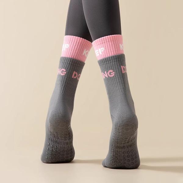 Logo personnalisé Appareils de remise en forme Sous-vêtements anti-dérrapage Sous-vêtements de plancher Pilates Sports Femmes Yoga