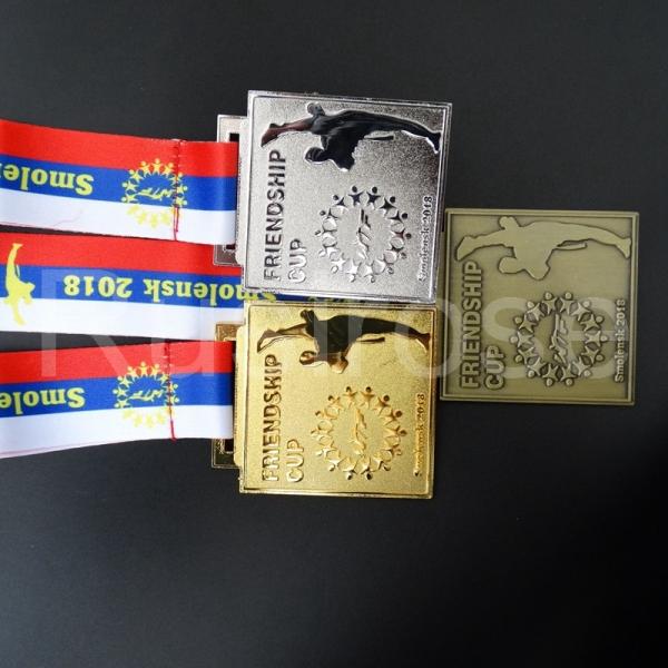 Customized individual metal medals, custom-made honour medals for martial arts competitions, gold silver bronze medal