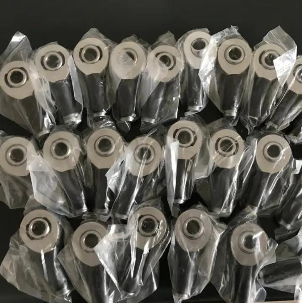 Construção de aço customizada Universal Car Fitment Rodas conjuntas de aço Heim 5/8-18 x 1/2 Borra para desempenho ideal