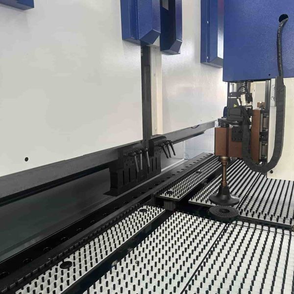 High Precision Fully Automated CNC Bending Machine with 13-64 Axis EtherCAT Control