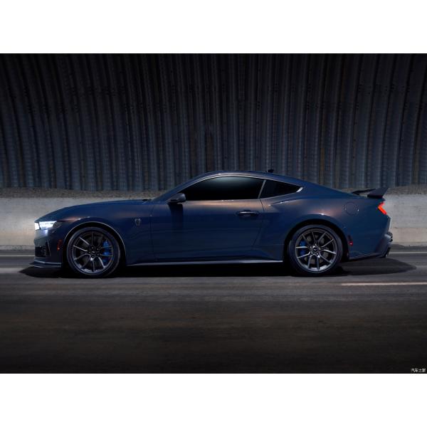 Left Drive Mustang 2024 5.0L V8 Dark Horse Imported Hardtop Sports Car 4821*1917*1401