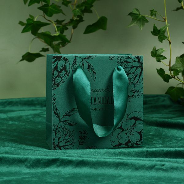 Hand Drawn Botanical Gift Bags Eco Friendly Wedding Favor Packaging Satin Ribbon Handles Plant Patterned Party Favor Bags