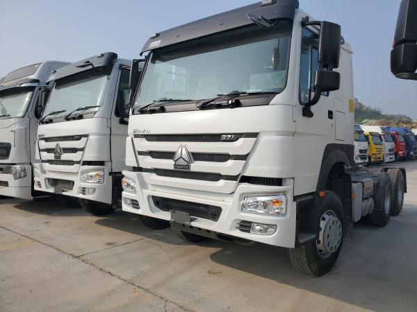 Sinotruck HOWO 6X4 Trailer Truck Head With ECE Tire Certification And Customization
