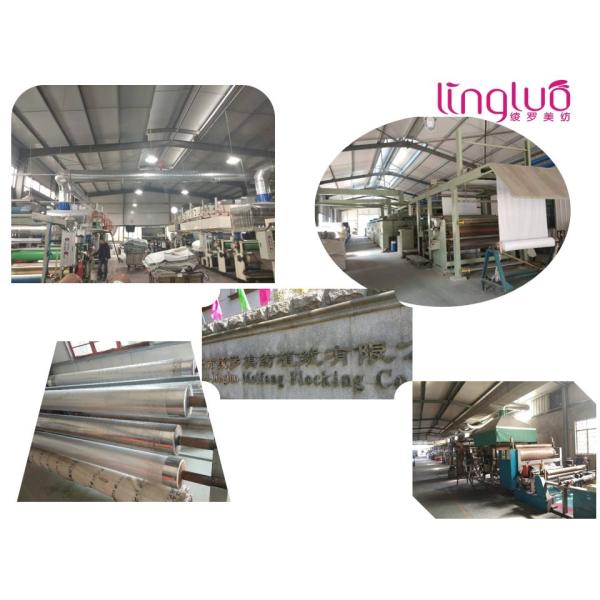 Законченное ткани драпирования бархата золота крышки софы пушистое одетое для обеспечения