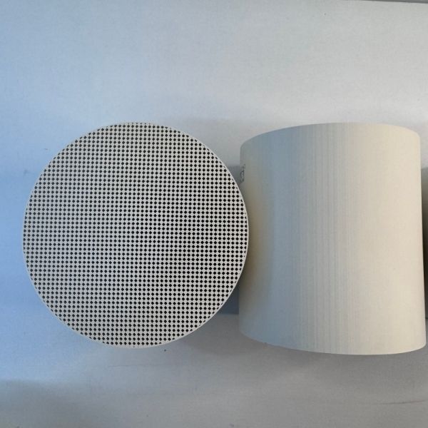 Secondary Pollution Free and Wall-Flow Compatible DOC Diesel Oxidation Catalyst with Low Light-Off Temperature for Clean Indoor Forklifts