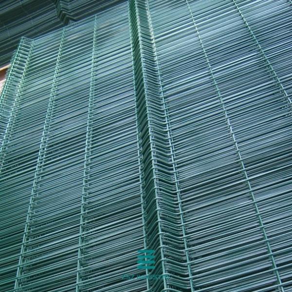 Triangular Bending Powder Coated Galvanized Welded Wire Mesh Fence