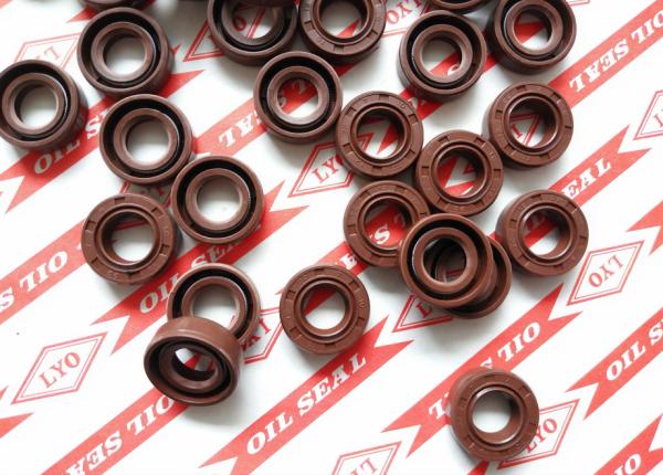 TC framework oil seal,model 12*22*7,NBR material,color is generally biack and brown.