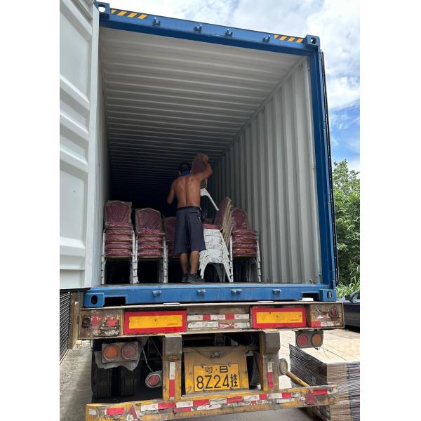 Mobilier intérieur moderne pour cuisines, salles à manger et salons : bois, cuir, verre, acier inoxydable, styles vintage, rustique et traditionnel