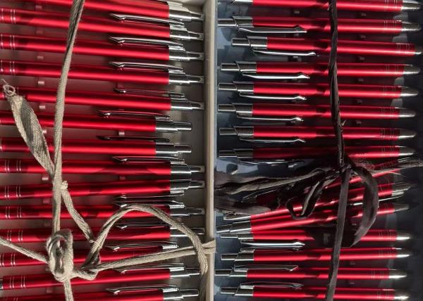 os perfis de alumínio da extrusão da espessura de 0.5mm colorem anodizado 6060 T4