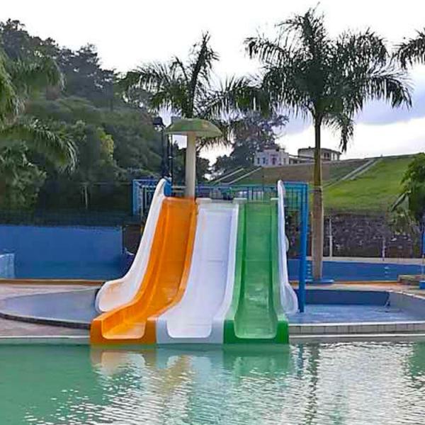 OEM ODM Commercial Water Slide Fiberglass Swimming Pool Slide Oxidation Resistant