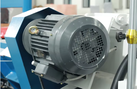 GT4250 Gantry Type Bandsaw Machine Metal Sawing Machine Double Column Structure