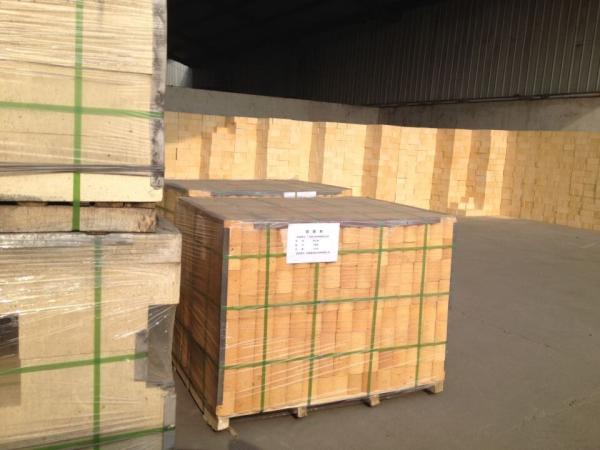 65% High Alumina Refractory Brick Anti Stripng Thermal Insulating For Glass Kiln