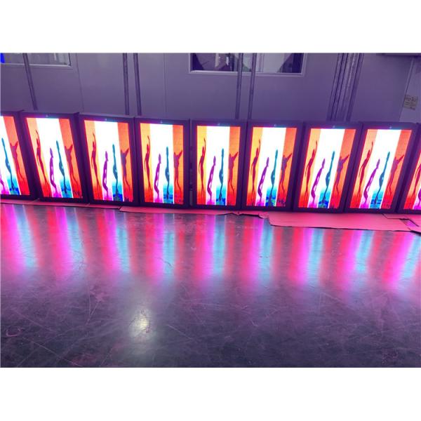 HD P4 SMD2121 6500nits Light Pole LED Display 4G Control