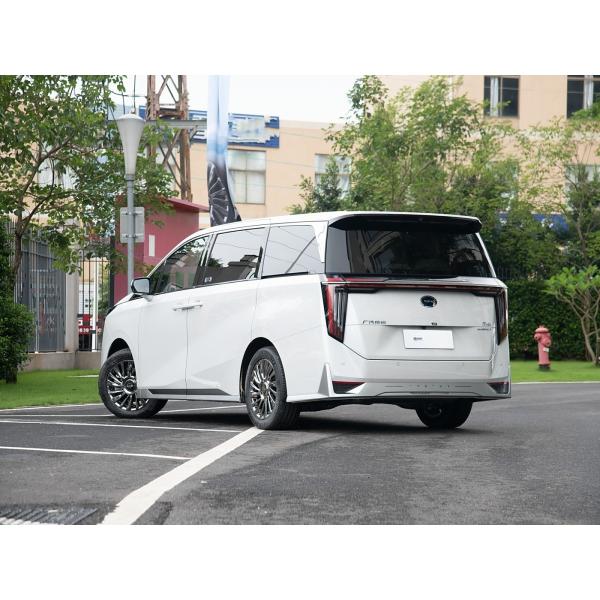 GAC M8 Trumpchi Car MPV Fast Electric New Energy Vehicle 180Km/h
