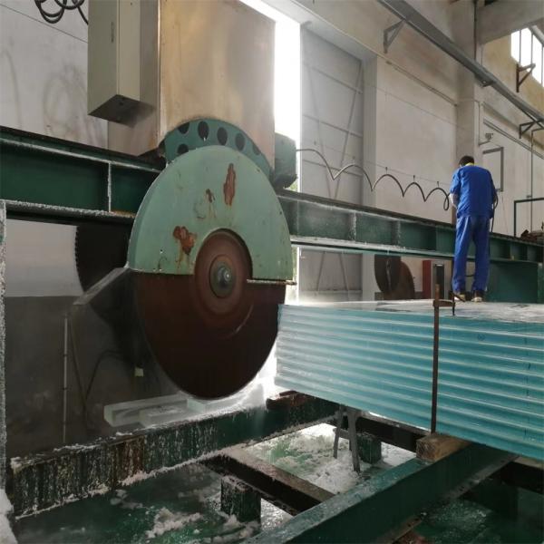 Прозрачный уборщик бассейна Треугольный вакуумный уборщик для семейного бассейна