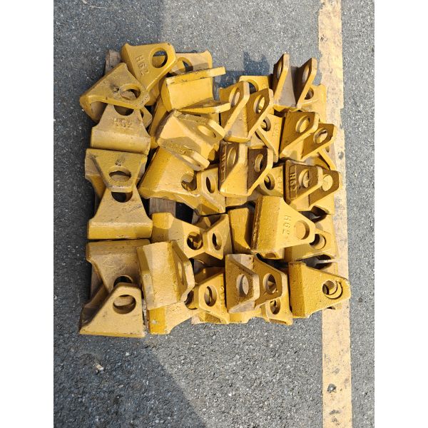 Universal tooth guards and bucket edge protectors for all excavator models,available in 4.0, 5.0, 6.0 specifications. Wear-resistant bucket edge protection blocks directly supplied by the manufacturer