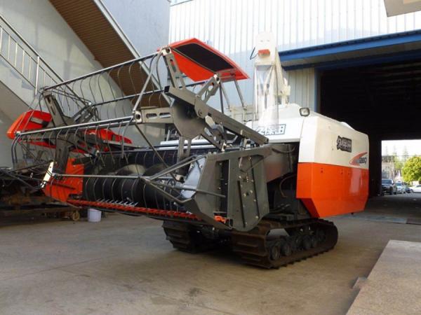 Used Second hand Kubota 4LZ-2.5(PRO688Q) Model Full Feeding Rice Combine Harvesters