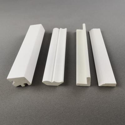 O molde decorativo da guarnição do quadro de porta do sólido WPC/Pvc expulsou os perfis impermeáveis