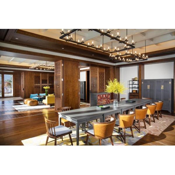 Соотечественник стиля Африки этнический отличает темы культуры гостиниц мебелями местной ретро