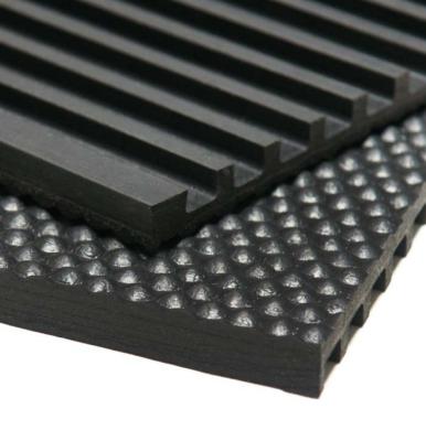 Draining Thick Horse Stall Mats Non Slip With 4mm Steel Plate