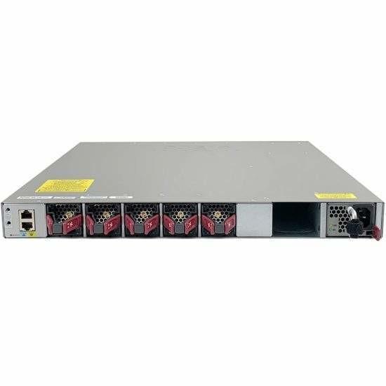 Capacité de commutateur WS-C3850-48T-S original 48 ports Commutateur de base IP Gigabit pour des solutions de taille et de réseau personnalisées