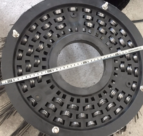 Бортовая щетка сточной канавы для Brock SL140 OD400mm с плоским стальным проводом