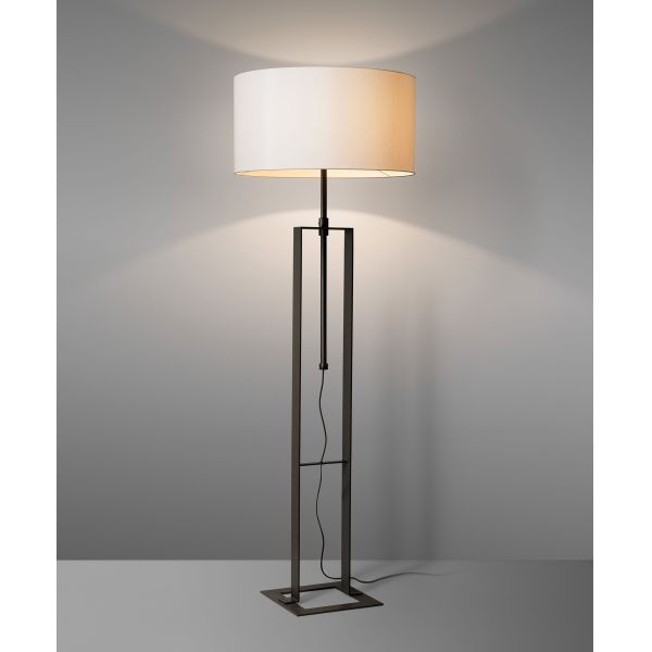 Adjustable Height Brass Farmhouse Floor Lamp for Modern Decorative Lighting