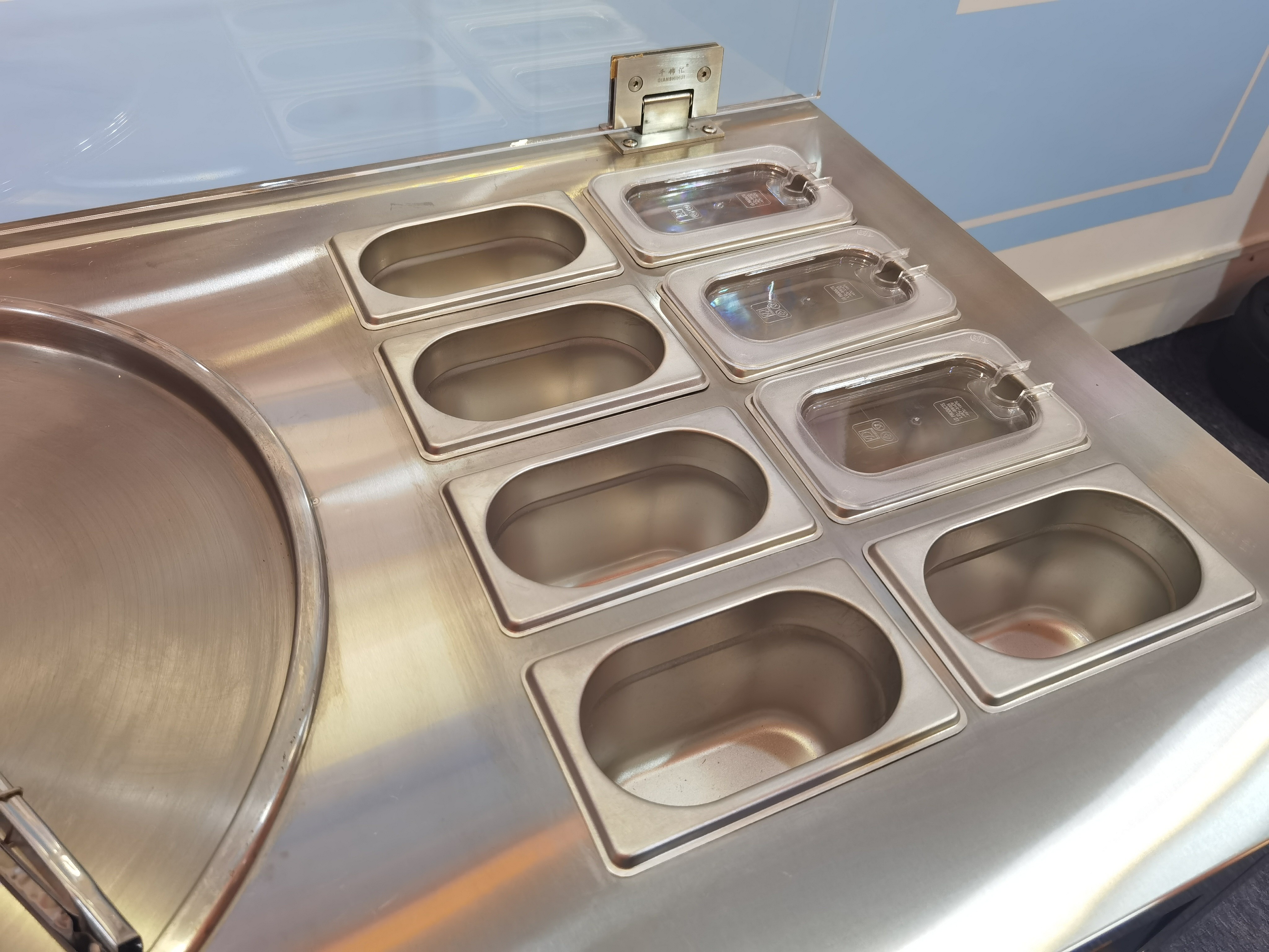 Commercial Easy to Operate Single Flat Pan Fried Quick-Frozen Ice Cream Roll Machine